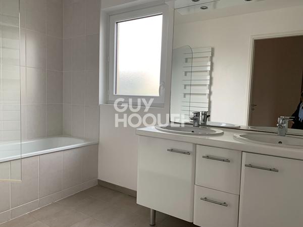 Appartement 4 pièce(s) de 103 m2 avec balcon