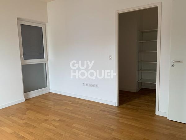 Appartement 4 pièce(s) de 103 m2 avec balcon