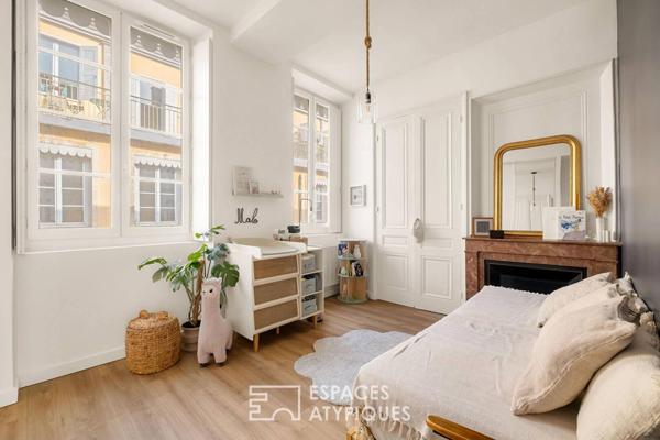 Appartement traversant rénové avec vue Fourvière