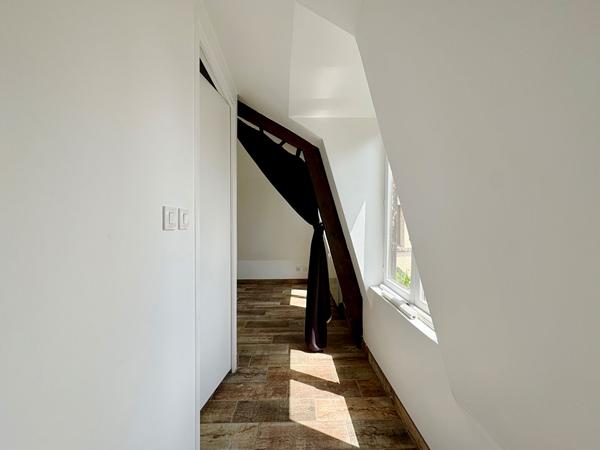 Vieux Lille Ste Catherine, Appartement Lille 2 pièces de 29 m2 entièrement rénové au sein de toute petite copropriété Lille Vieux Lille Ste Catherine, Appartement Lille 2 pièces de 29 m2 entièrement rénové au sein de toute petite copropriété Lille