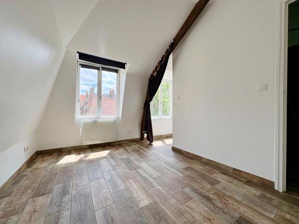 Vieux Lille Ste Catherine, Appartement Lille 2 pièces de 29 m2 entièrement rénové au sein de toute petite copropriété Lille Vieux Lille Ste Catherine, Appartement Lille 2 pièces de 29 m2 entièrement rénové au sein de toute petite copropriété Lille
