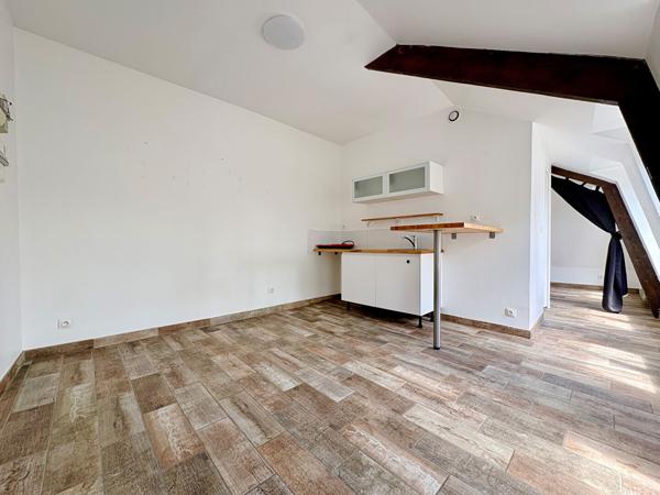 Vieux Lille Ste Catherine, Appartement Lille 2 pièces de 29 m2 entièrement rénové au sein de toute petite copropriété Lille Vieux Lille Ste Catherine, Appartement Lille 2 pièces de 29 m2 entièrement rénové au sein de toute petite copropriété Lille