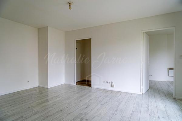 Appartement T2 42M2 1er étage  résidence calme