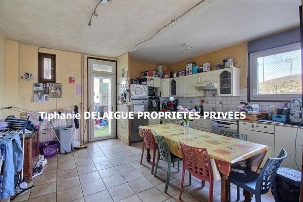 Firminy 42700  Maison de ville de 3 niveaux élevés sur cave 120m² habitables surface utile 108m² habitables surface carrez 4 chambres sur 202m² de terrain