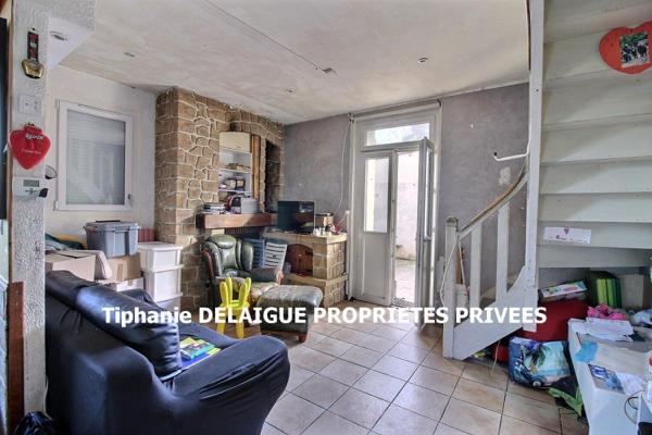 Firminy 42700  Maison de ville de 3 niveaux élevés sur cave 120m² habitables surface utile 108m² habitables surface carrez 4 chambres sur 202m² de terrain