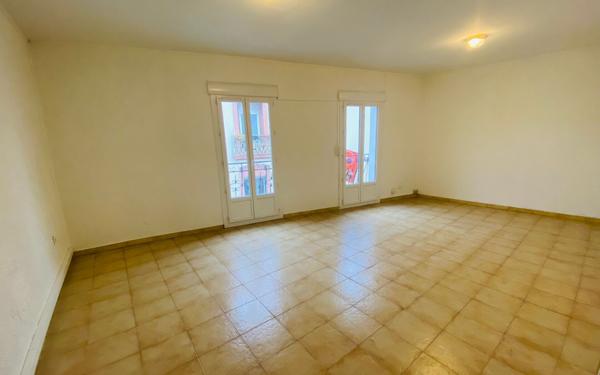 Appartement à louer    3 pièces •  Mèze