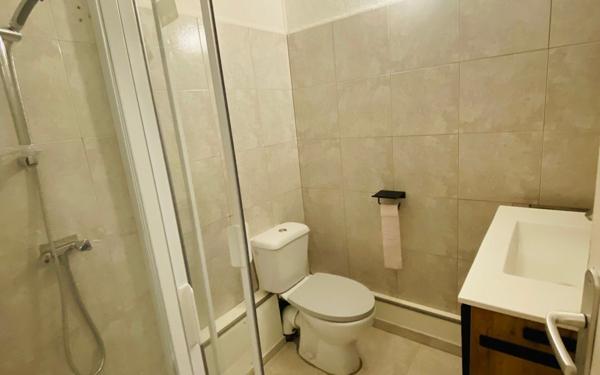 Appartement à louer    3 pièces •  Mèze