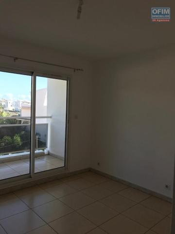 A louer appartement F1 sur la résidence PROXIMA à Sainte Clotilde.