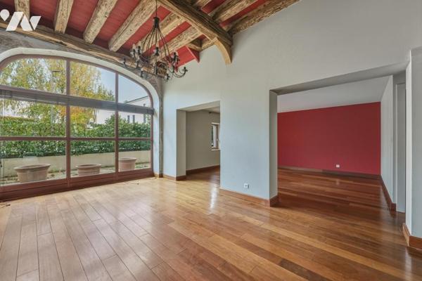 EN EXCLUSIVITÉ - PREVESSIN MOENS - CORPS DE FERME A VENDRE 