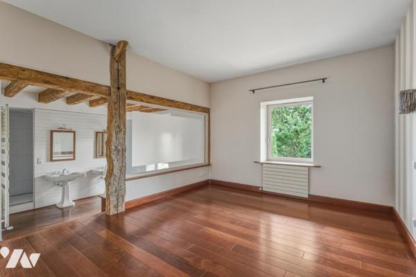 EN EXCLUSIVITÉ - PREVESSIN MOENS - CORPS DE FERME A VENDRE 