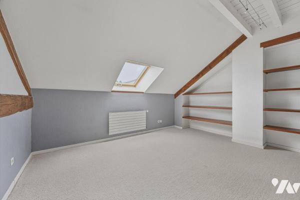 EN EXCLUSIVITÉ - PREVESSIN MOENS - CORPS DE FERME A VENDRE 