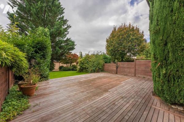 EN EXCLUSIVITÉ - PREVESSIN MOENS - CORPS DE FERME A VENDRE 