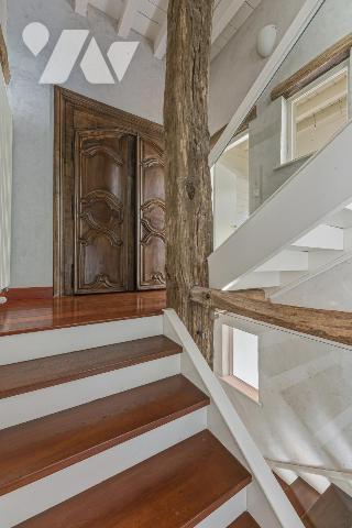 EN EXCLUSIVITÉ - PREVESSIN MOENS - CORPS DE FERME A VENDRE 