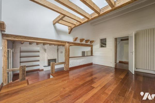 EN EXCLUSIVITÉ - PREVESSIN MOENS - CORPS DE FERME A VENDRE 