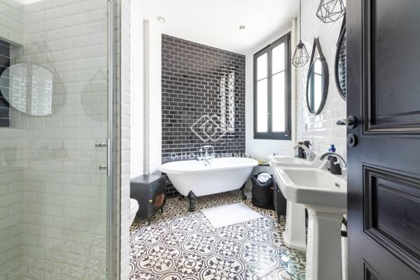 Appartement à vendre 6 pièces de 200 m²
