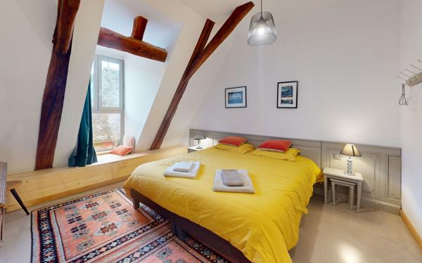 Maison à vendre    5 pièces •  Marcillac-Vallon