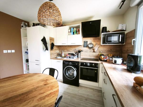 APPARTEMENT T3 AVEC PISCINE - POITIERS BUGELLERIE