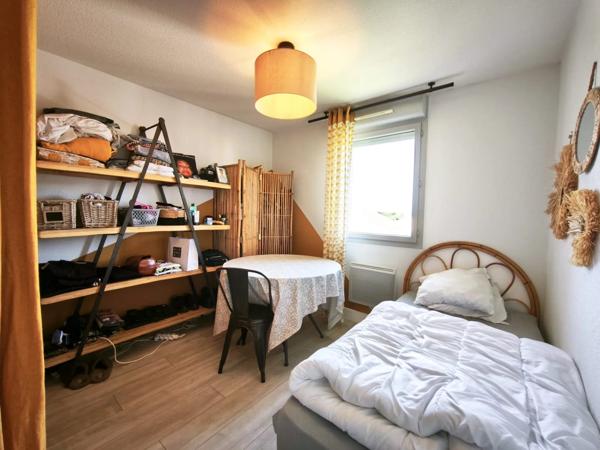 APPARTEMENT T3 AVEC PISCINE - POITIERS BUGELLERIE