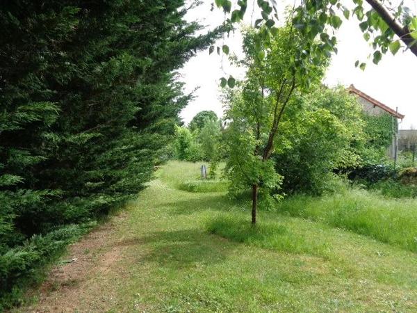 Ferme traditionnelle en pierre et maison d'hôtes sur son propre terrain
