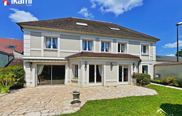 Maison 7 pièces de 250 m2 à Sens (89100)