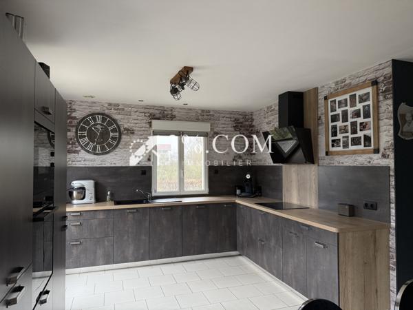 Maison 5 pièce(s) 3 chambre(s) 135 m²