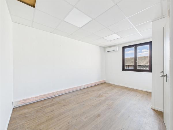 Bureau idéalement situé à Tain l'Hermitage