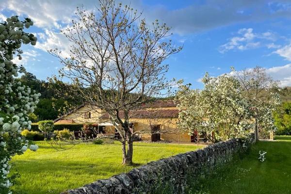 Magnifique domaine avec piscine dans le Périgord Noir
