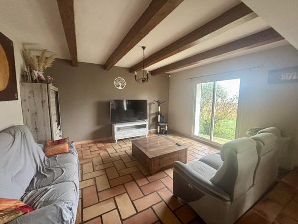 Entraigues-sur-la-Sorgue (84320) Maison 4 pièces 126 m2 sur un terrain de 2500 m2