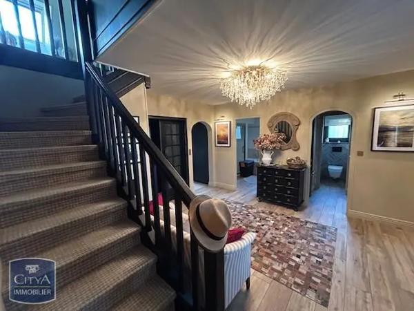 Maison à vendre 6 pièces 226m²