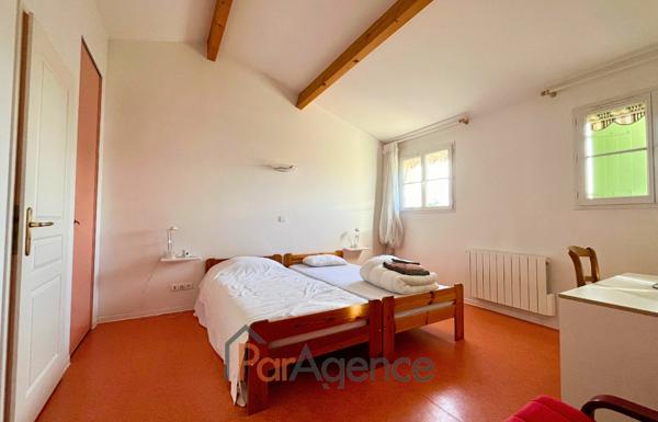 MAISON 6 PIECES - 202 M2 HABITABLES - PROCHE COMMERCES