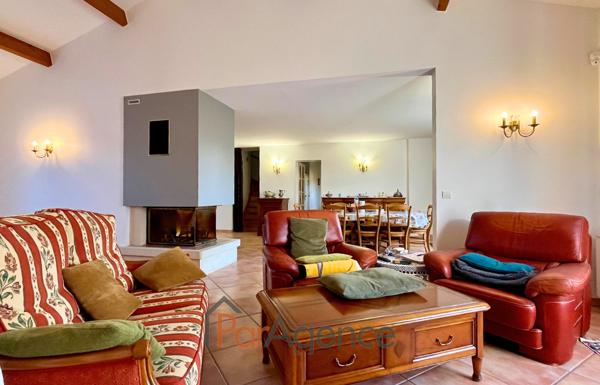 MAISON 6 PIECES - 202 M2 HABITABLES - PROCHE COMMERCES