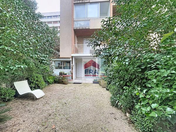 A VENDRE MARSEILLE 13014 BON SECOURS APPARTEMENT REZ DE JARDIN VERANDA 
