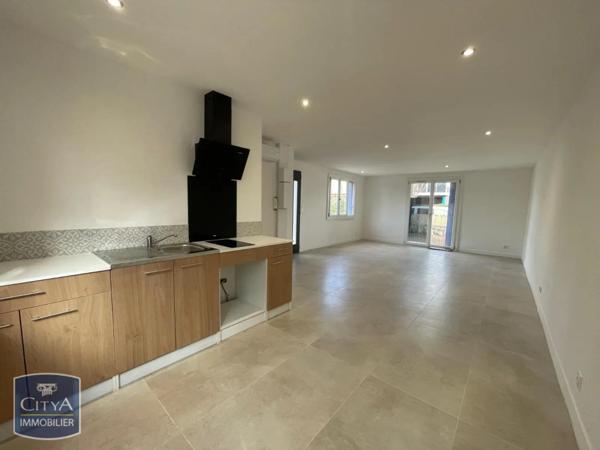 Appartement à louer 2 pièces 58.9m²