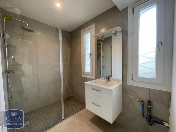 Appartement à louer 2 pièces 58.9m²