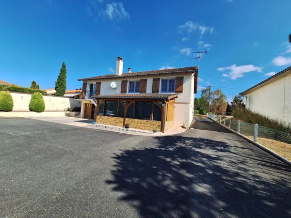 Maison de village avec appartement