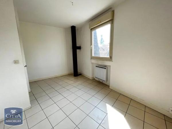 Appartement à louer 2 pièces 38m² Bourges (18000)
