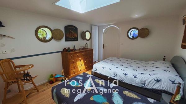 Maison à LES SABLES-D'OLONNE, 85100 - 5 pièces 148m²