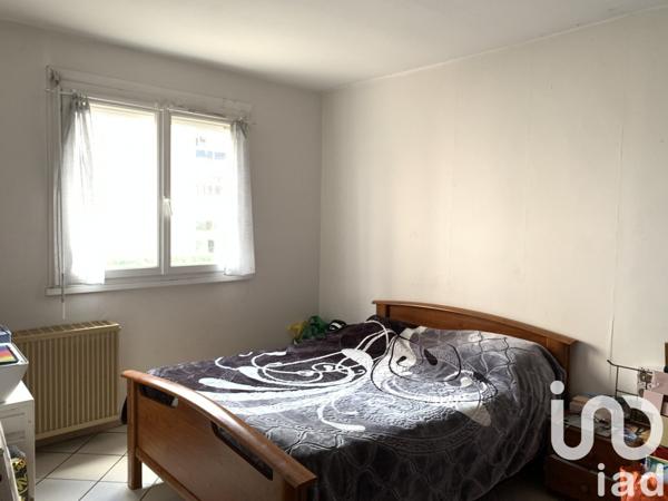Appartement 4 pièces de 87 m² à Clermont-Ferrand (63100)