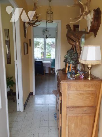 A VENDRE A SAINT MARTIN D'ABLOIS - Maison individuelle sur vaste terrain