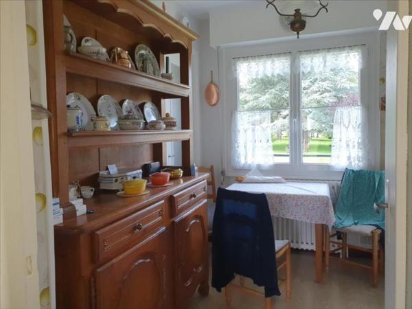 A VENDRE A SAINT MARTIN D'ABLOIS - Maison individuelle sur vaste terrain