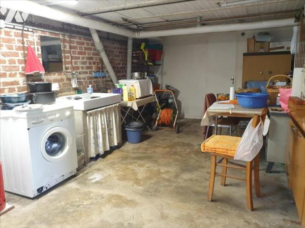 A VENDRE A SAINT MARTIN D'ABLOIS - Maison individuelle sur vaste terrain