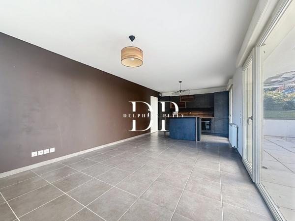 Appartement à vendre 2 pièces de 53,91 m2 LUCINGES (74)