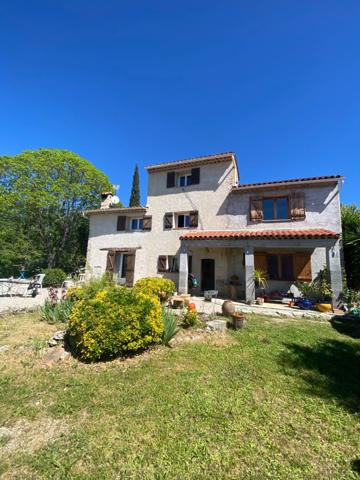 Maison à vendre dominante environ 190 m² 5 chambres MONTAUROUX (83) avec appartement attenant 2 logements possible