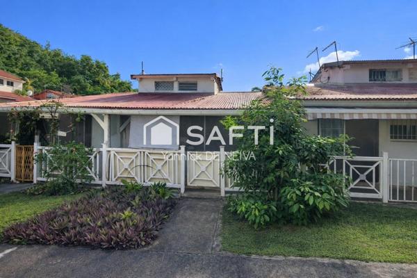 Bungalow vue mer situé sur la commune de Tartane au pied de anse l'Etang
