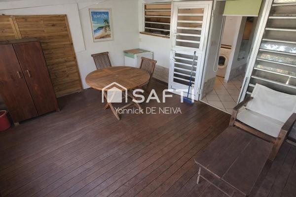 Bungalow vue mer situé sur la commune de Tartane au pied de anse l'Etang