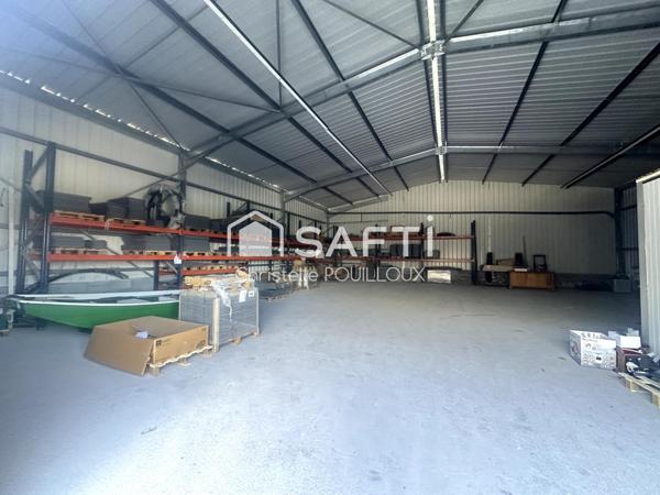 Ensemble de deux grands entrepôts neufs à Benet (2021)