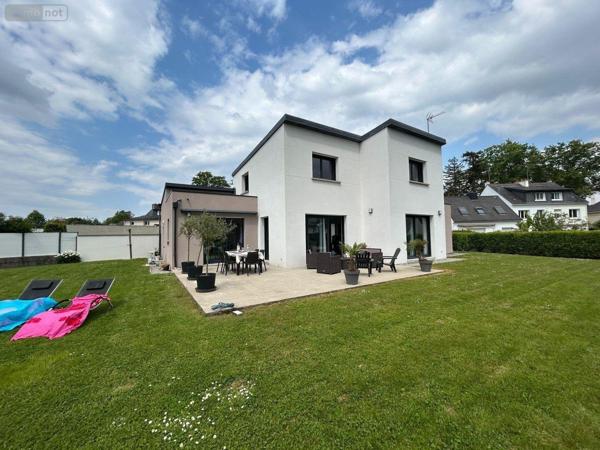 Maison individuelle à vendre à Pontivy dans le Morbihan (56300), ref : 063-450