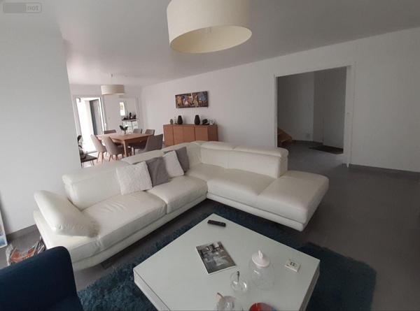 Maison individuelle à vendre à Pontivy dans le Morbihan (56300), ref : 063-450