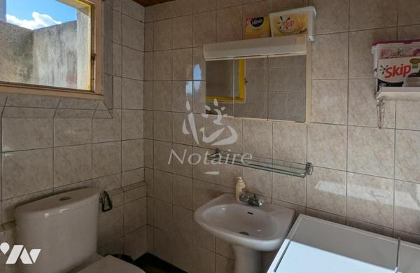 Grande maison en pierre semi-mitoyenne à Plouescat – à proximité du centre dans un quartier paisible