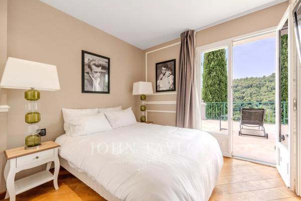 Villa de luxe avec vue mer, dans un domaine privé – Grasse